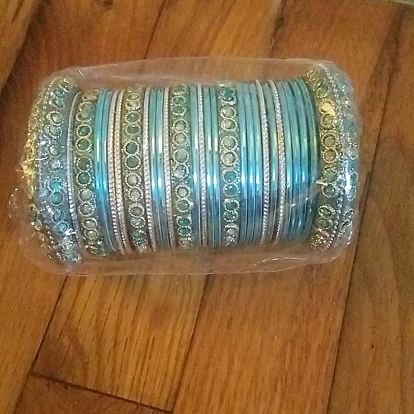 Bangels - Picture 1 of 2